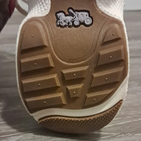 Coach Sneakers Women Size 7 New Never Worn (Nice) - Picture 7 of 16